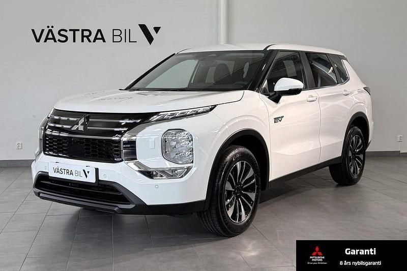 Ny Mitsubishi Outlander P-HEV Invite 306 HK (225 kW) 2025 Vit solid SUV