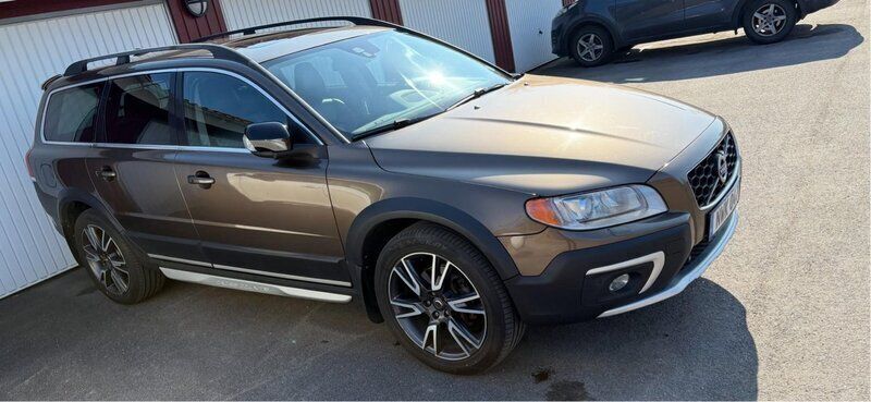 Brun Begagnad 2014 Volvo XC70 Summum SUV | 89 500 kr (Bra pris) - Bild 1/2