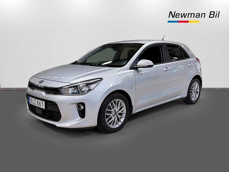 Grå Begagnad 2018 Kia Rio Advance Halvkombi | 159 900 kr (Bra pris) - Bild 1/4