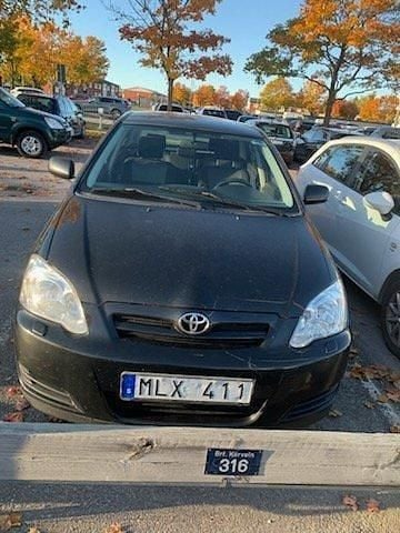 Svart Begagnad 2006 Toyota Corolla Halvkombi | 17 000 kr (Superpris) - Bild 1/4