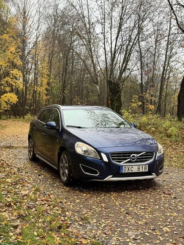 Begagnad 2012 Volvo V60 Kombi | 69 000 kr (Bra pris) - Bild 1/4