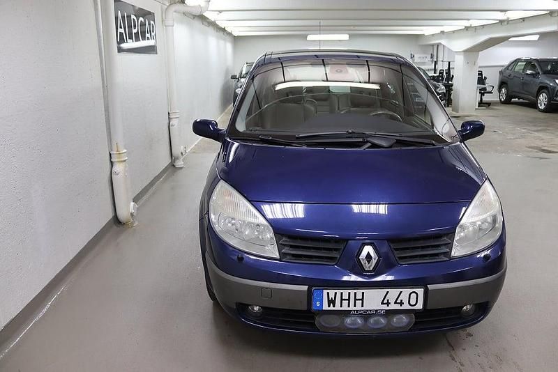 Begagnad Renault Scénic II 135 HK (99 kW) 2004 Blå Minibuss