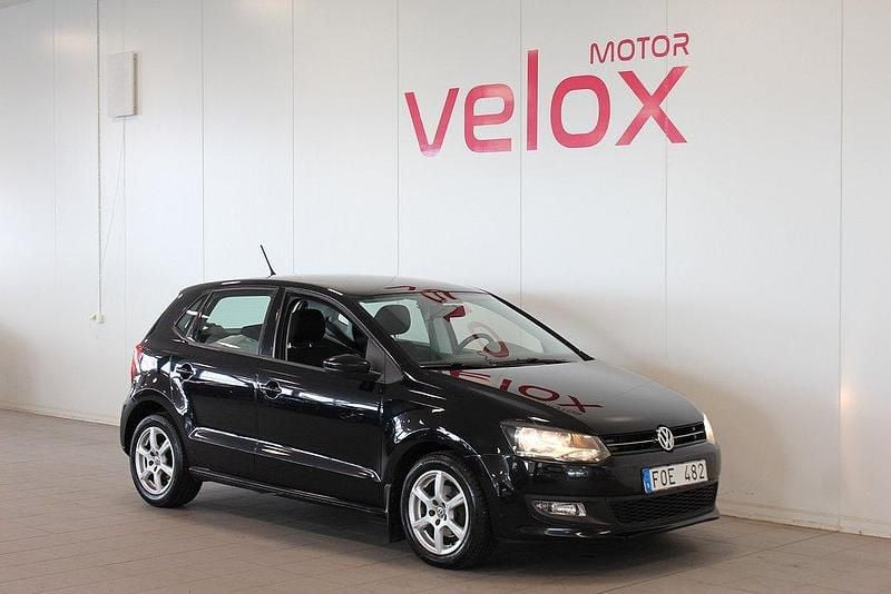 Svart Begagnad 2012 VW Polo Halvkombi | 94 900 kr (Lite dyr) - Bild 1/4