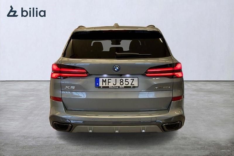 Begagnad BMW X5 M Sport 490 HK (360 kW) 2025 Grå SUV