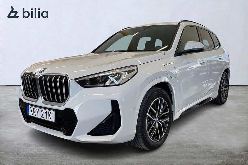 Vit Begagnad 2024 BMW X1 M Sport SUV | 599 000 kr - Bild 1/3