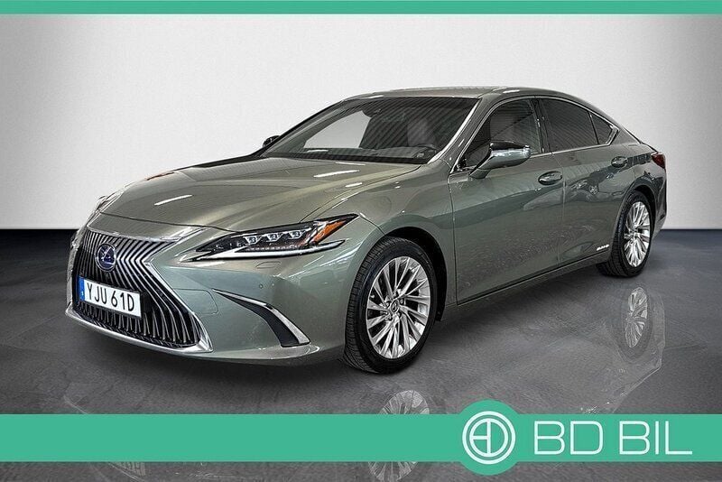 Grön Begagnad 2019 Lexus ES300H Luxury Line Sedan | 429 900 kr - Bild 1/3