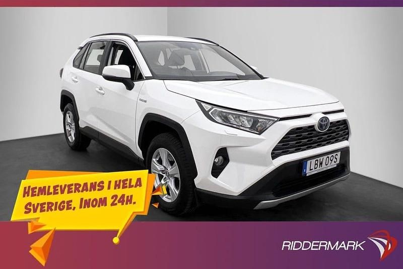Vit Begagnad 2019 Toyota RAV4 Hybrid Active SUV | 334 700 kr (Marknadspris) - Bild 1/3