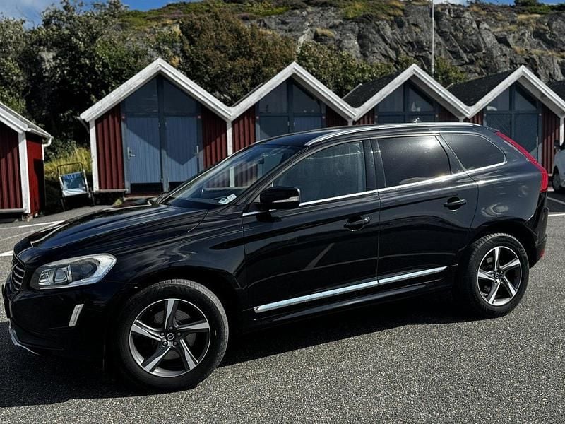 Svart Begagnad 2014 Volvo XC60 Summum SUV | 155 000 kr (Marknadspris) - Bild 1/4
