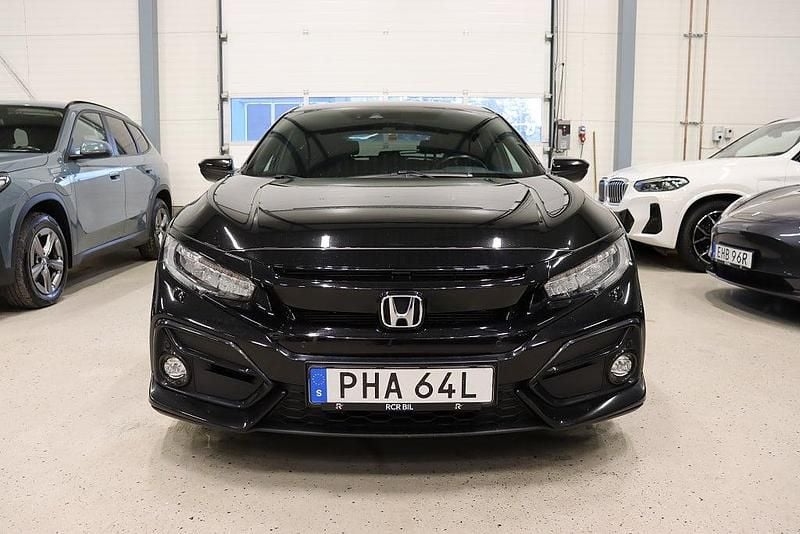 Begagnad Honda Civic Elegance 126 HK (92 kW) 2021 Svart Halvkombi