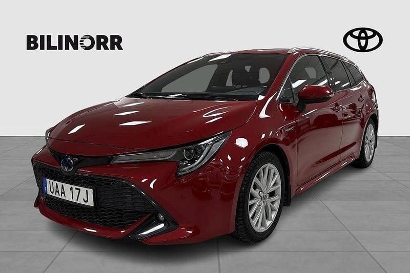 Röd Begagnad 2021 Toyota Corolla Style Kombi | 239 900 kr (Bra pris) - Bild 1/3