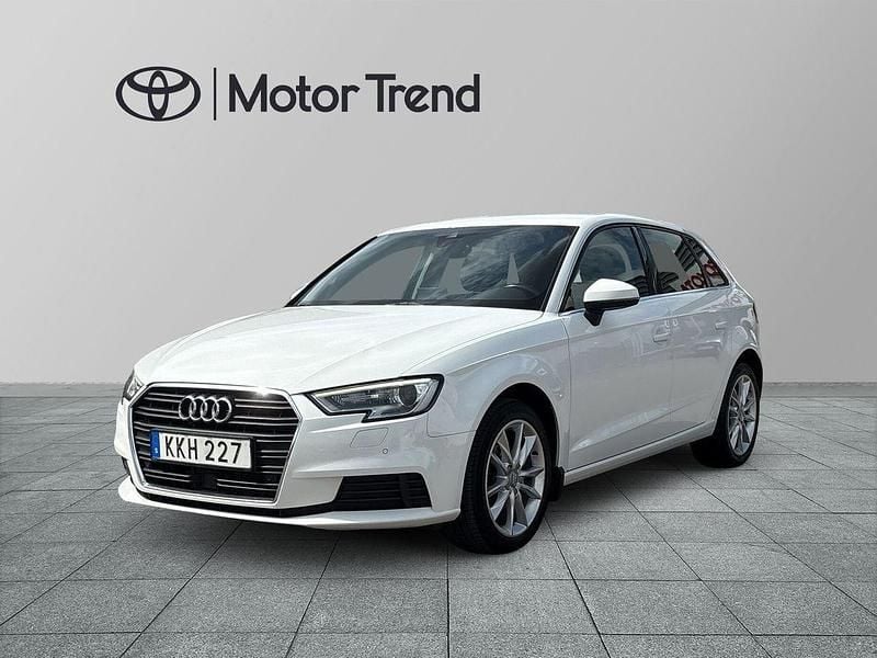Vit Begagnad 2019 Audi A3 Sportback Proline Halvkombi | 159 900 kr (Bra pris) - Bild 1/4