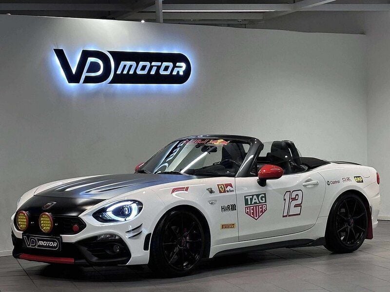 Vit Begagnad 2016 Abarth 124 Spider Cab | 299 700 kr - Bild 1/4
