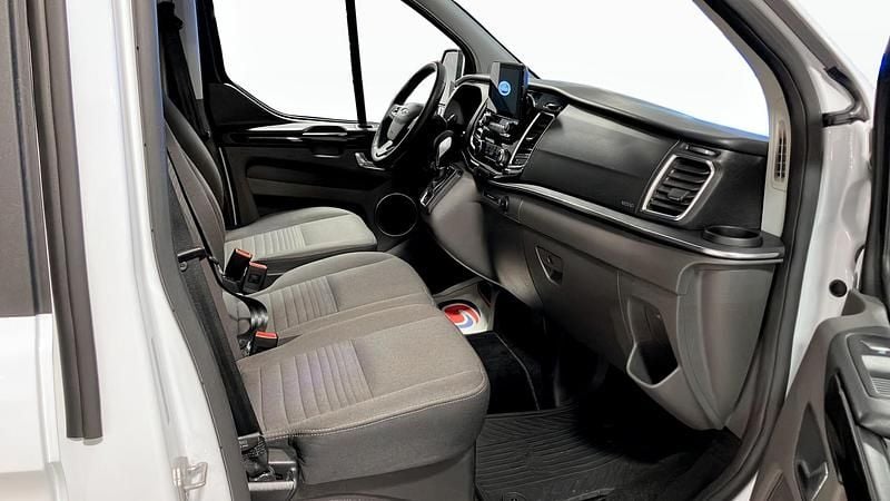 Begagnad Ford Tourneo Custom 2024 Vit Van