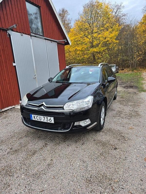 Svart Begagnad 2009 Citroën C5 Kombi | 28 000 kr (Marknadspris) - Bild 1/4