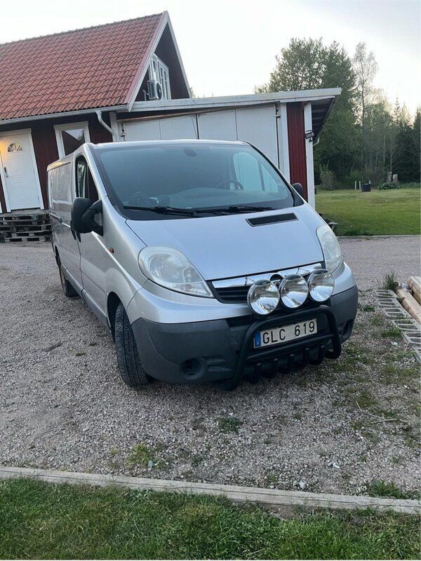 Grå Begagnad 2013 Opel Vivaro Van | 55 000 kr (Bra pris) - Bild 1/4