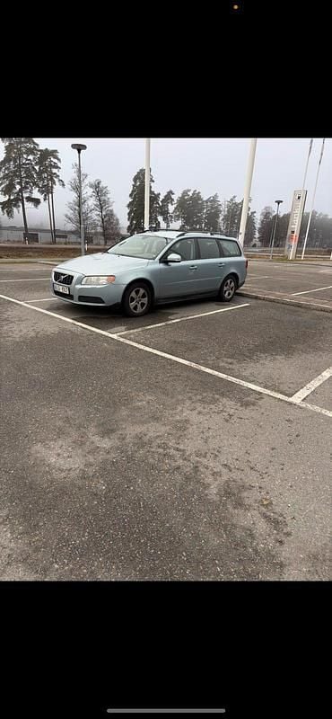 Begagnad 2008 Volvo V70 Kombi | 34 500 kr (Superpris) - Bild 1/4