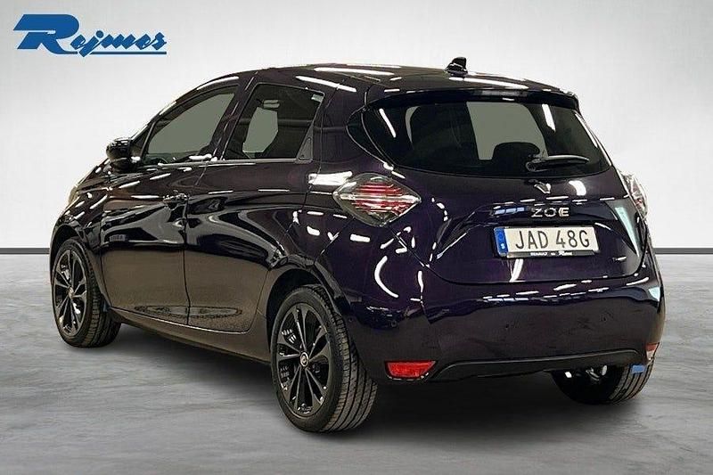Begagnad Renault Zoe Iconic 100 kW (136 HK) 2022 Lila Halvkombi