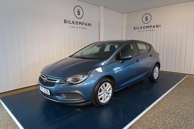 Blå Begagnad 2016 Opel Astra Halvkombi | 109 900 kr (Marknadspris) - Bild 1/4