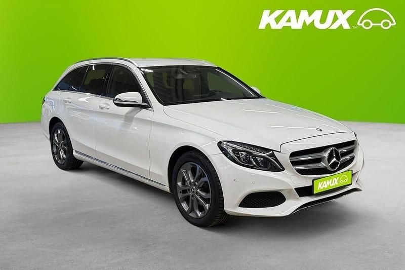 Begagnad Mercedes C220 170 HK (125 kW) 2018 Vit Kombi