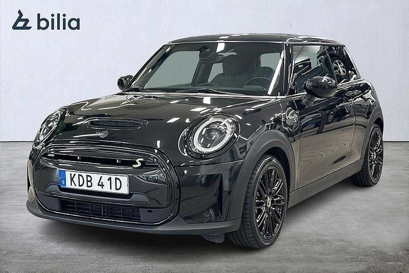 Svart (midnight svart) Begagnad 2022 Mini Cooper SE Halvkombi | 199 900 kr (Marknadspris) - Bild 1/4
