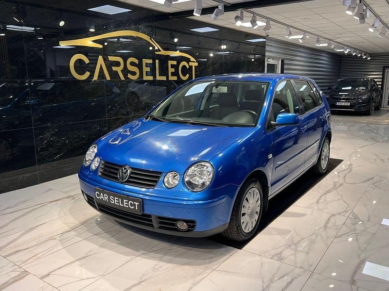 Ljusblå (blå) Begagnad 2005 VW Polo Trendline Halvkombi | 29 900 kr (Lite dyr) - Bild 1/4