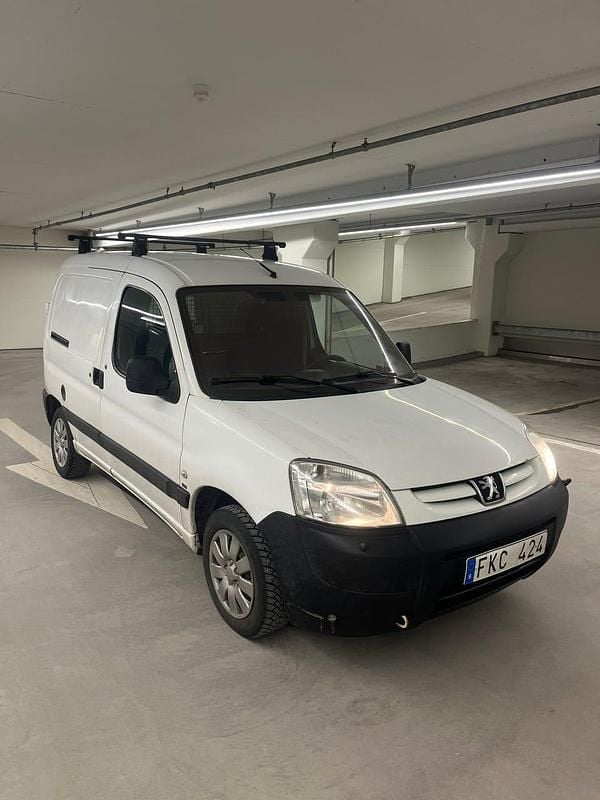 Begagnad Peugeot Partner 90 HK (66 kW) 2007 Minibuss