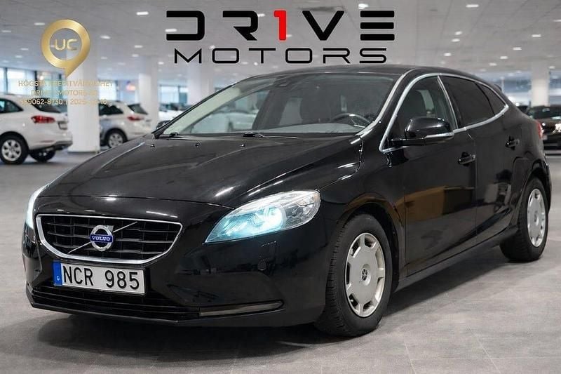 Svart Begagnad 2013 Volvo V40 Momentum Kombi | 79 900 kr (Bra pris) - Bild 1/4