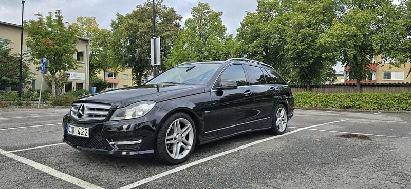 Svart Begagnad 2012 Mercedes C220 Kombi | 87 000 kr (Marknadspris) - Bild 1/4