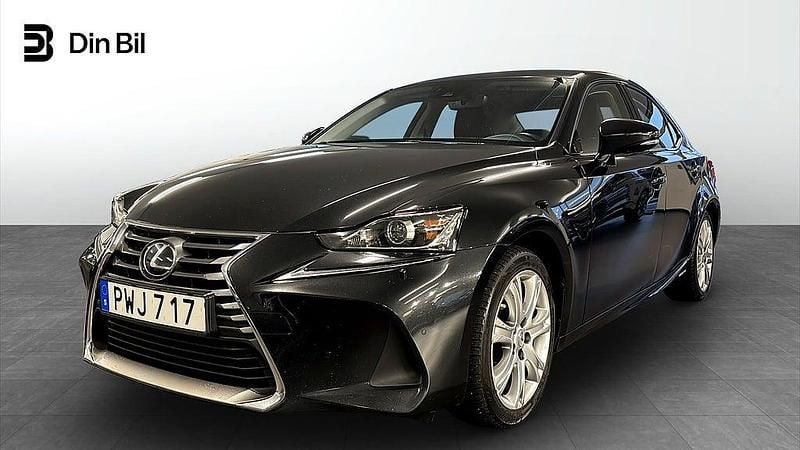Svart Begagnad 2018 Lexus IS300h Sedan | 229 000 kr (Lite dyr) - Bild 1/4