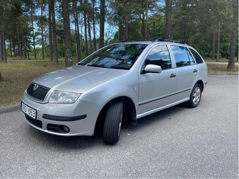 Silver Begagnad 2006 Skoda Fabia Kombi | 36 500 kr (Marknadspris) - Bild 1/4