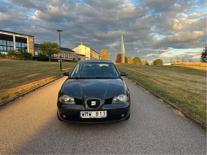 Blå Begagnad 2005 Seat Cordoba Sedan | 17 500 kr - Bild 1/4