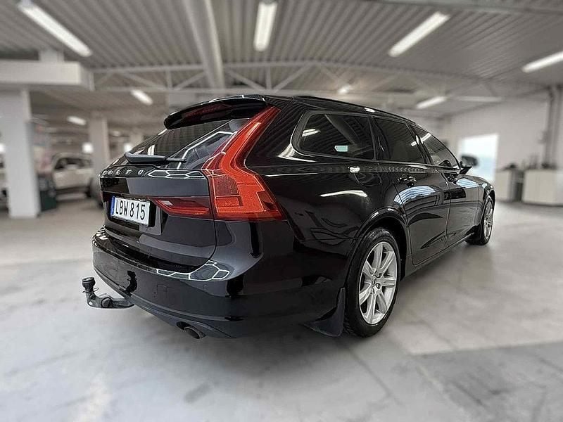 Begagnad Volvo V90 150 HK (110 kW) 2018 Svart Kombi