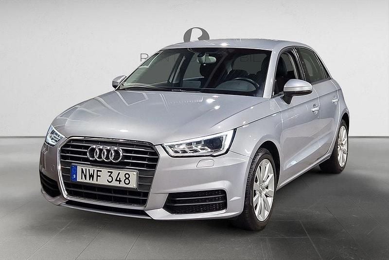 Silver Begagnad 2015 Audi A1 Sportback Sport Halvkombi | 109 900 kr (Marknadspris) - Bild 1/3