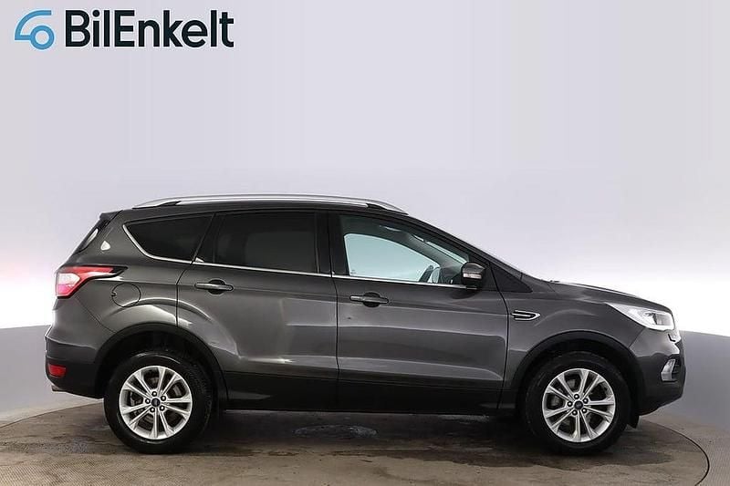 Begagnad Ford Kuga Titanium 120 HK (88 kW) 2017 Grå SUV