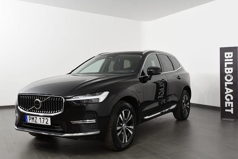 Svart Begagnad 2023 Volvo XC60 Core SUV | 504 500 kr (Marknadspris) - Bild 1/4