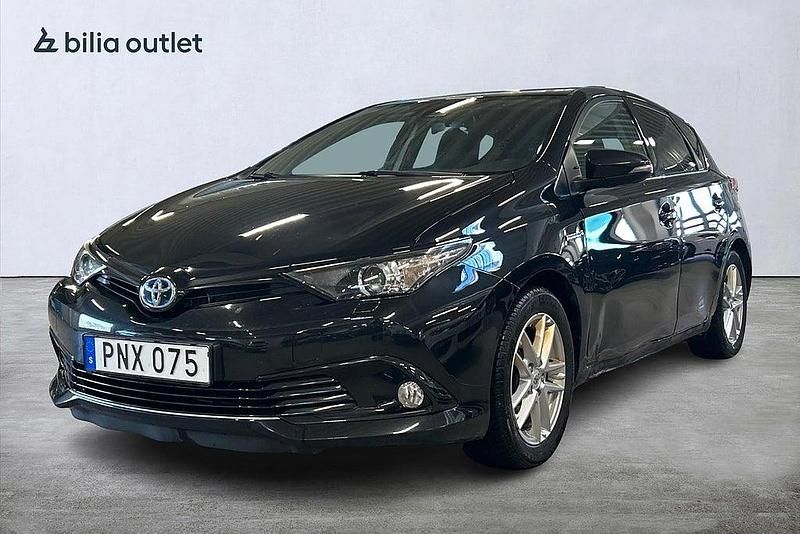 Begagnad Toyota Auris 99 HK (72 kW) 2018 Svart Halvkombi
