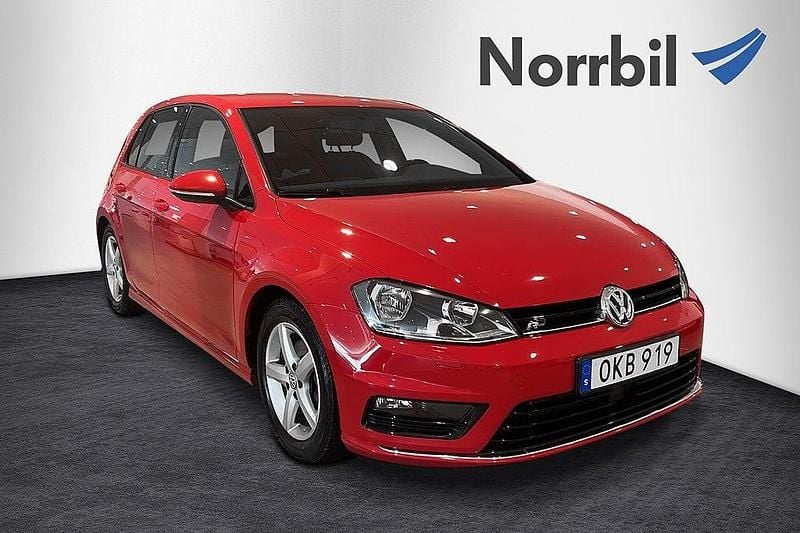 Begagnad VW Golf VII R-line 150 HK (110 kW) 2016 Röd Halvkombi