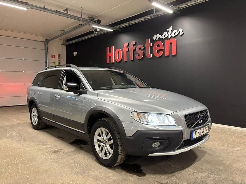 Silver Begagnad 2015 Volvo XC70 Standard Kombi | 174 900 kr (Marknadspris) - Bild 1/4