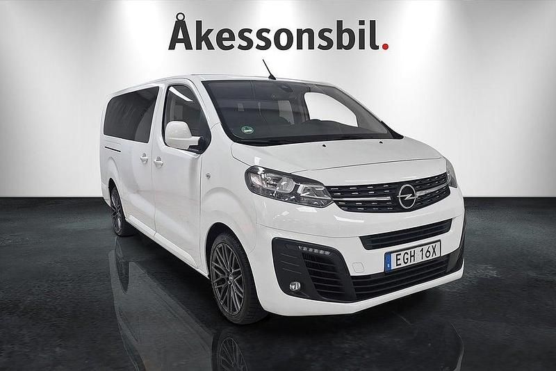 Vit Begagnad 2020 Opel Zafira Life Minibuss | 309 000 kr - Bild 1/4