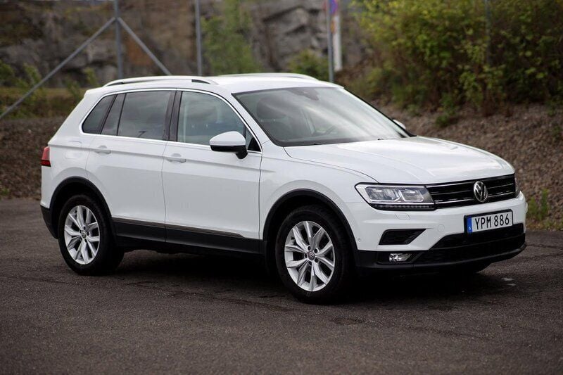 Vit Begagnad 2018 VW Tiguan SUV | 209 000 kr (Bra pris) - Bild 1/4