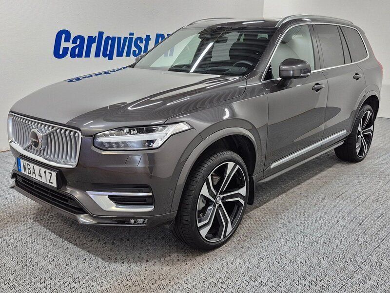 Platinumgrå metallic Begagnad 2024 Volvo XC90 Ultimate SUV | 745 000 kr (Marknadspris) - Bild 1/4