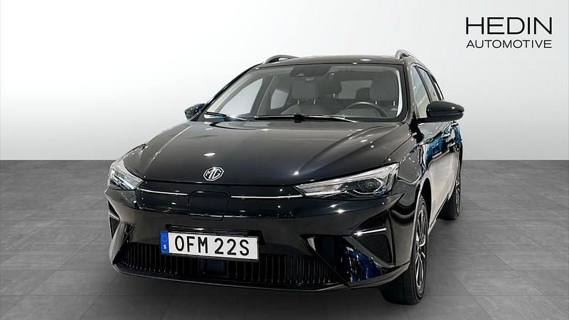 Svart (black) Begagnad 2022 MG MG5 EV Comfort Kombi | 219 900 kr - Bild 1/4