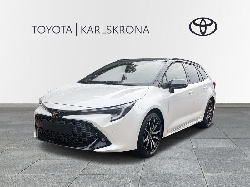 Vit Ny 2024 Toyota Corolla Sport Kombi | 369 000 kr (Lite dyr) - Bild 1/4