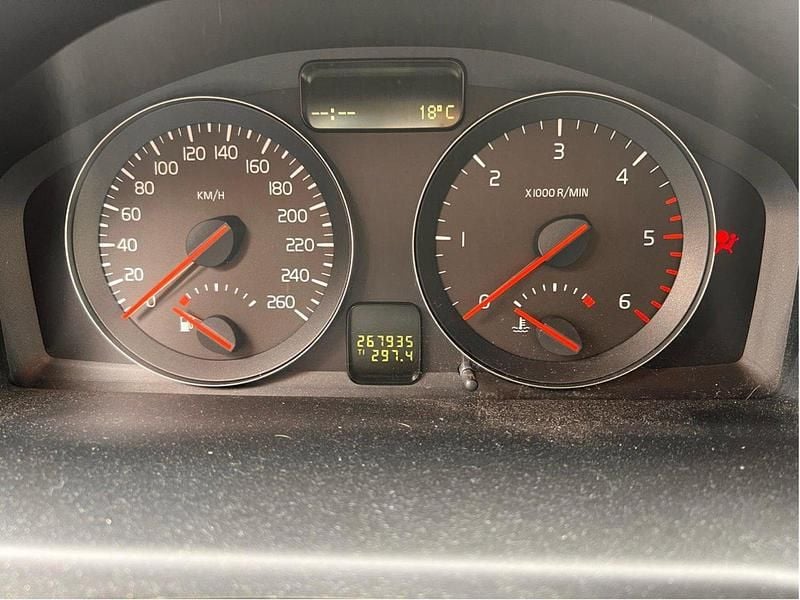 Grön Begagnad 2008 Volvo V50 Kinetic Kombi | 25 500 kr (Bra pris) - Bild 1/4