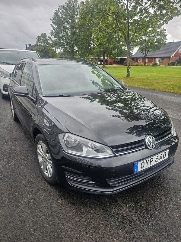 Svart Begagnad 2016 VW Golf VII Kombi | 85 000 kr (Bra pris) - Bild 1/4