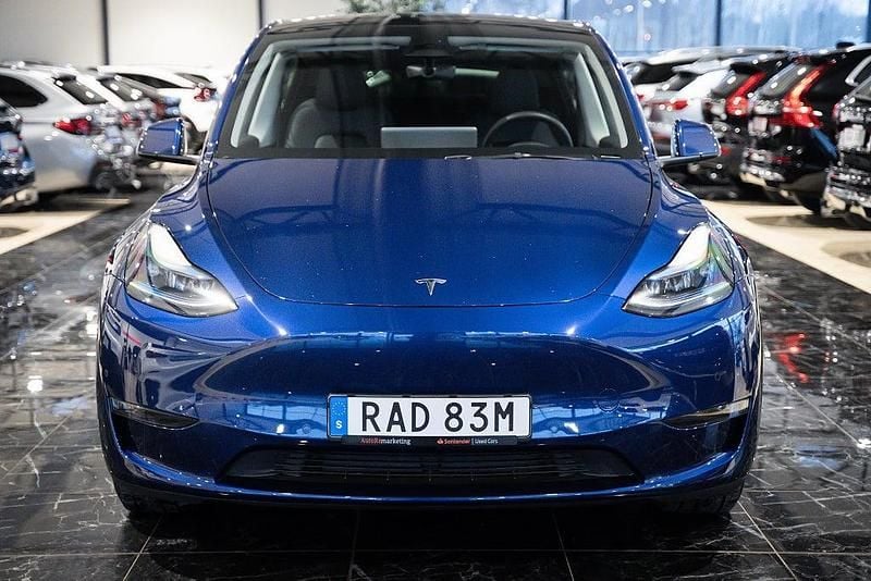 Begagnad Tesla Model Y Long Range AWD 378 kW (514 HK) 2022 Blå SUV