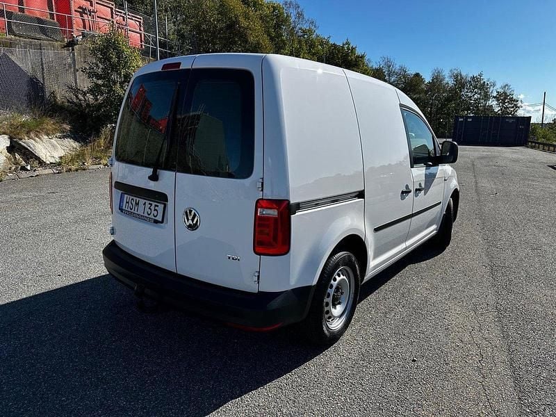 Vit Begagnad 2017 VW Caddy Minibuss | 99 000 kr (Superpris) - Bild 1/4