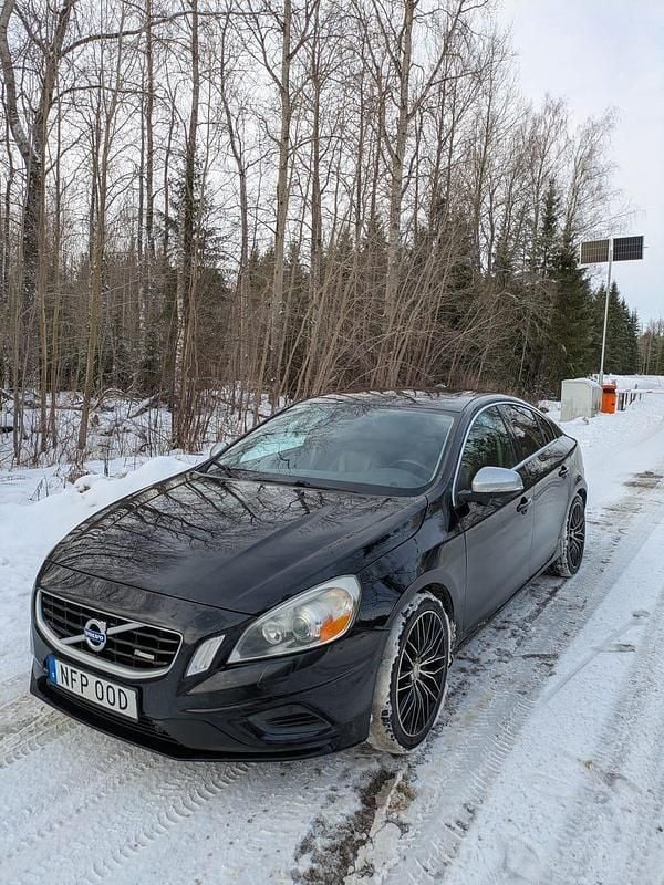 Begagnad Volvo S60 R-Design 329 HK (241 kW) 2013 Sedan