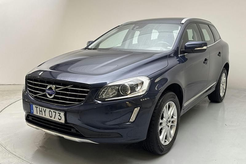 Blå Begagnad 2015 Volvo XC60 Summum SUV | 124 000 kr (Bra pris) - Bild 1/4