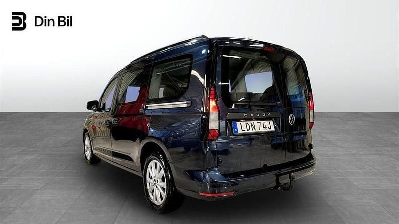 Begagnad VW Caddy Life 114 HK (83 kW) 2022 Blå Minibuss